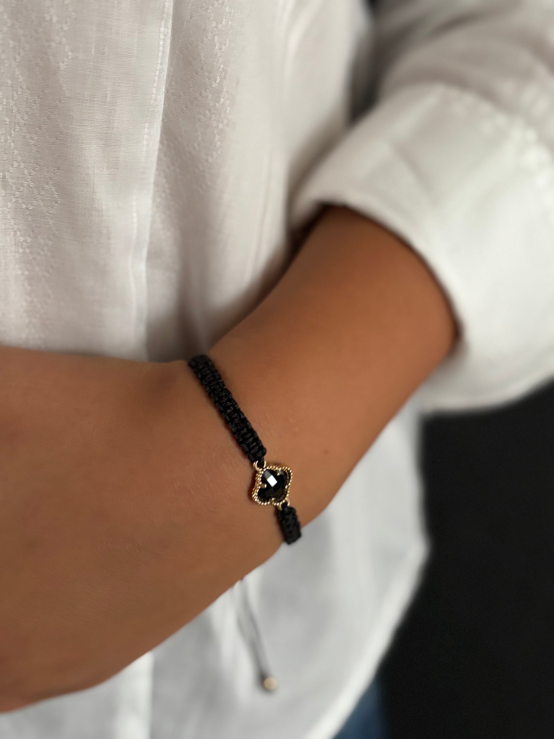 Armband Élanor – zeitlose Eleganz in handgefertigter Form